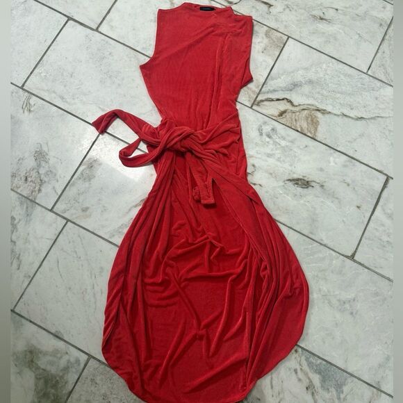 JLUXLABEL RARE Elegant Red Sleeveless Dress - Picture 2 of 3